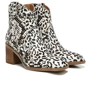 ZODIAC Lennon Western Bootie